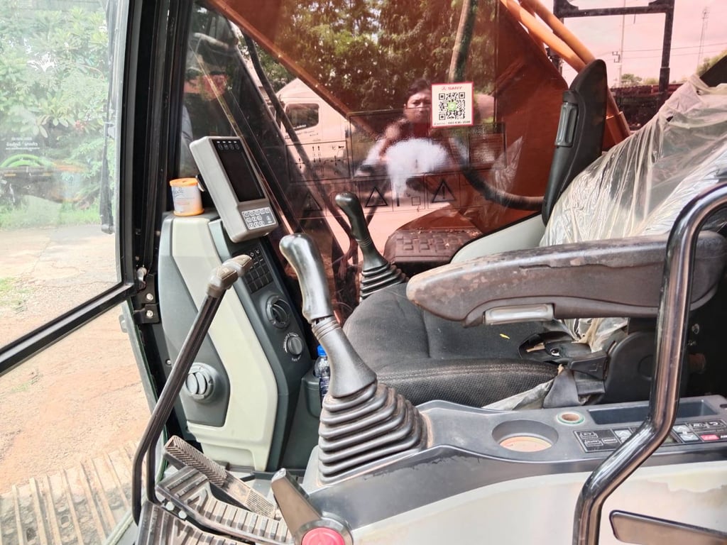 ขายSANY SY215Cปี68ทำงาน 3,710hrเอกสารเล่มทะเบียน ราคา1,500,000฿โทร0867379991อ๊อฟ พิจิตร ขายSANY SY215Cปี68ทำงาน 3,710hrเอกสารเล่มทะเบียน ราคา1,500,000฿โทร0867379991อ๊อฟ พิจิตร