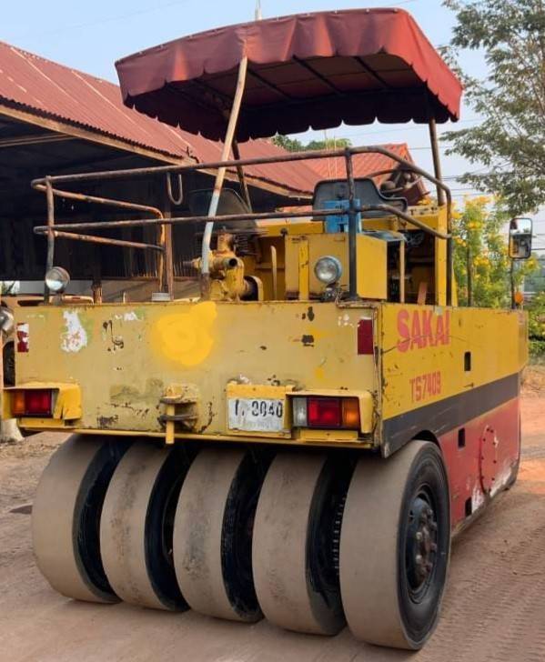 ขายรถบด9ล้อSAKAI TS7409 เอกสารเล่มทะเบียน ราคามา330,000฿ โทร0867379991อ๊อฟ พิจิตร
