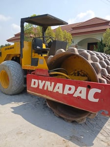 ขายรถบดDYNAPAC CA251PD เป็น2เพลา2เปลื่อกเรียบหุ้มหนาม เอกสารเล่มทะเบียน ราคา800,000฿โทร0867379991อ๊อฟ พิจิตร 