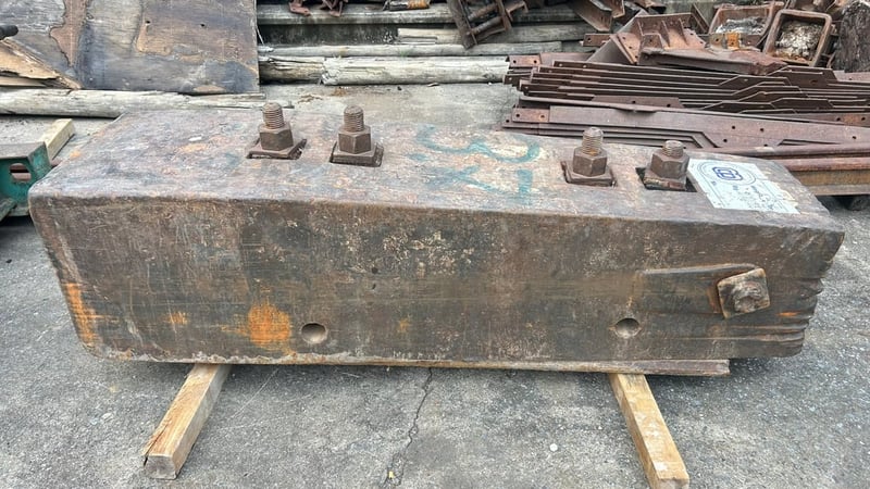 ขายปั่นจั่นอู่โต สูง16.50ม.วิ้น25ตุ้ม3.7ตันราง11เมตรเครื่องฮีโน่EC100 ขายราคา170,000฿พร้อมใช้โทร0867379991อ๊อฟ พิจิตร 