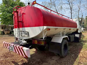 NISSAN UD PKB 195แรงม้า รถบรรทุก 6ล้อ บรรทุกน้ำ ปี2006