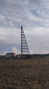 ขายปั่นจั่นอู่โต สูง16.50ม.วิ้น25ตุ้ม3.7ตันราง11เมตรเครื่องฮีโน่EC100 ขายราคา170,000฿พร้อมใช้โทร0867379991อ๊อฟ พิจิตร 