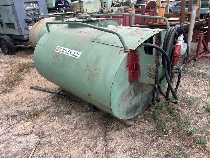 ขายถังจ่ายน้ำมันขนาด1,000กว่าลิตรใช้แบตเตอรี่12โวลท์ ใส่รถกระบะได้มี2ชุด ชุดละ27,000฿ โทร0867379991อ๊อฟ พิจิตร 