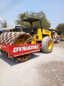 ขายรถบดDYNAPAC CA251PD เป็น2เพลา2เปลื่อกเรียบหุ้มหนาม เอกสารเล่มทะเบียน ราคา800,000฿โทร0867379991อ๊อฟ พิจิตร 