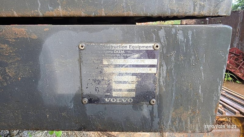 ขายVOLVO EC210BLC PRIME เอกสารเล่มทะเบียน ราคา480,000฿โทร0867379991อ๊อฟ พิจิตร ขายVOLVO EC210BLC PRIME เอกสารเล่มทะเบียน ราคา480,000฿โทร0867379991อ๊อฟ พิจิตร