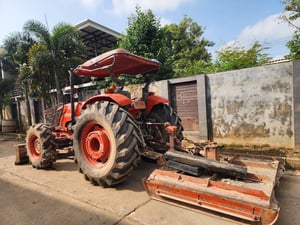 ฝากขายรถไถKUBOTA 8540 DTHปี57มีดันหน้า โรตารีเอกสารเล่มทะเบียน ราคา450,000฿ต่อรองโทร0867379991อ๊อฟ พิจิตร 