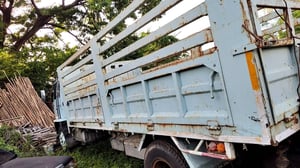 ฝากขาย6ล้อISUZU195hpปี36กระบะยาว6.30ม.พรอมใช้ ราคา250,000฿โทร0867379991อ๊อฟ พิจิตร