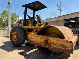 ขายรถบดล้อเรียบCAT CS533E เป็น2เพลาพร้อมใช้ ราคา900,000฿โทร0867379991อ๊อฟ พิจิตร ขายรถบดล้อเรียบCAT CS533E เป็น2เพลาพร้อมใช้ ราคา900,000฿โทร0867379991อ๊อฟ พิจิตร