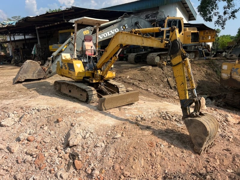 ขายKOMATSU PC30-6พร้อมใช้ ราคา120,000฿โทร0867379991อ๊อฟ พิจิตร 