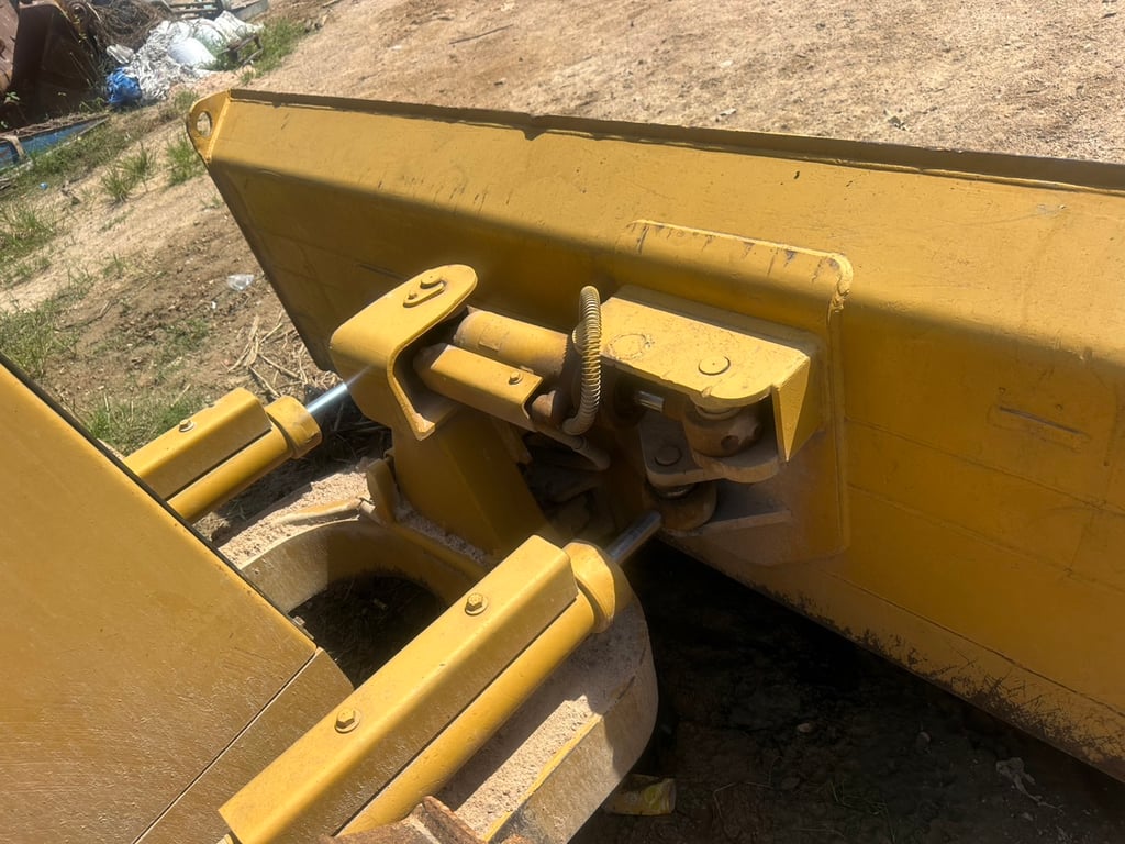 ขายเเทรกเตอร์CAT D5Cตีนไก่ เอกสารเล่มทะเบียน ราคา480,000฿โทร0867379991อ๊อฟ พิจิตร ขายเเทรกเตอร์CAT D5Cตีนไก่ เอกสารเล่มทะเบียน ราคา480,000฿โทร0867379991อ๊อฟ พิจิตร