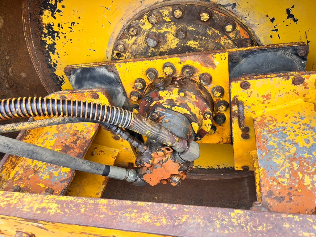 ขายSAKAI SV500TF เป็น2เพลา2เปลือกเรียบหุ้มหนาม เอกสารเล่มทะเบียน ราคา750,000฿โทร0867379991อ๊อฟ พิจิตร ขายSAKAI SV500TF เป็น2เพลา2เปลือกเรียบหุ้มหนาม เอกสารเล่มทะเบียน ราคา750,000฿โทร0867379991อ๊อฟ พิจิตร