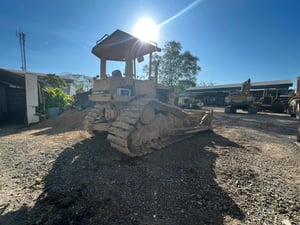 ขายแทรกเตอร์CAT D4H ซี่เรีย2เกียร์ตัด เอกสารใบซื้อขาย ราคา350,000฿ต่อรองโทร0867379991อ๊อฟ พิจิตร 