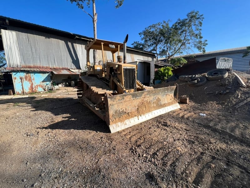 ขายแทรกเตอร์CAT D4H ซี่เรีย2เกียร์ตัด เอกสารใบซื้อขาย ราคา350,000฿ต่อรองโทร0867379991อ๊อฟ พิจิตร 