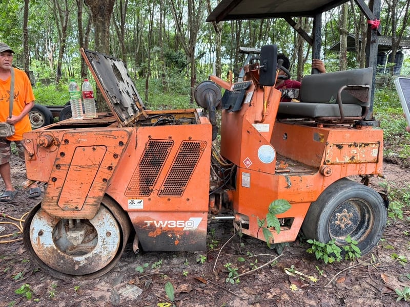 ขายรถบดSakai tw350 ขนาด3ตัน ราคา170,000฿โทร0867379991อ๊อฟ พิจิตร 