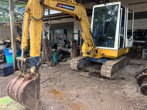 ขายKOMATSU PC20-6เก๋งแอร์ สวยๆพร้อมใช้ ราคา150,000฿โทร0867379991อ๊อฟ พิจิตร