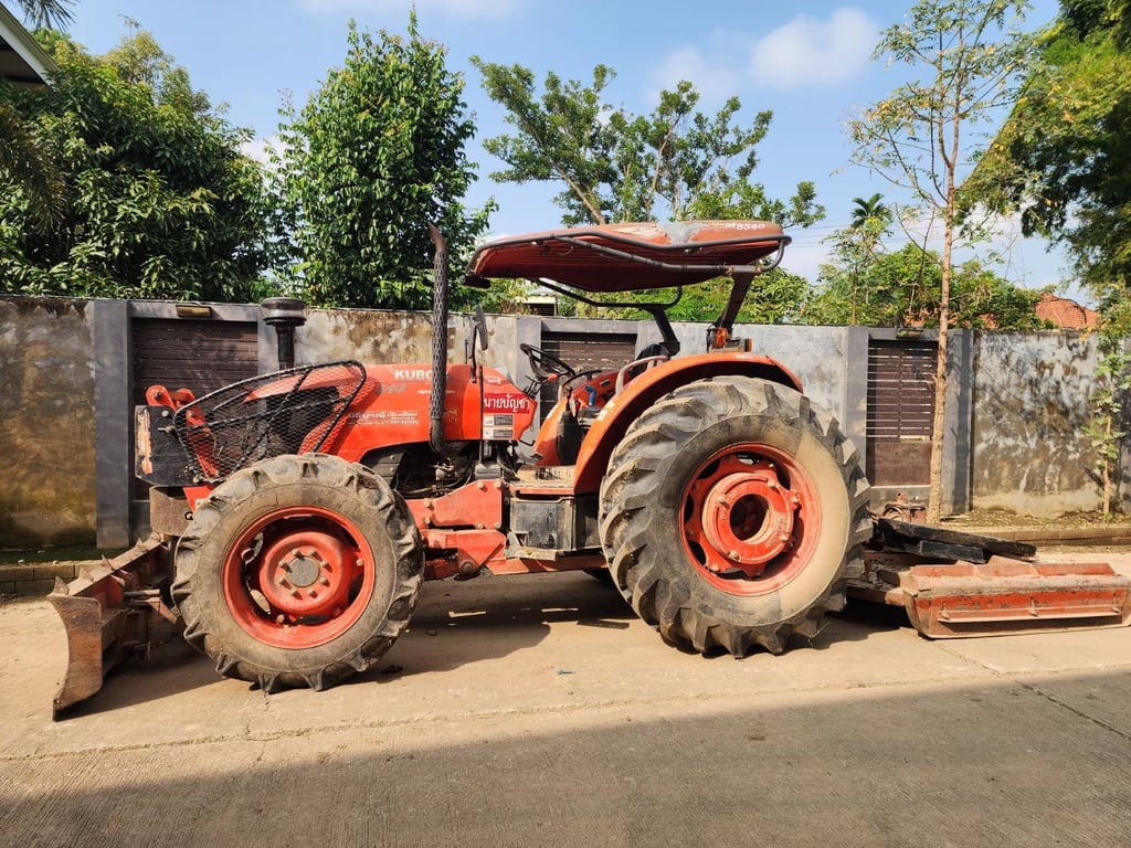 ฝากขายรถไถKUBOTA 8540 DTHปี57มีดันหน้า โรตารีเอกสารเล่มทะเบียน ราคา500,000฿ต่อรองโทร0867379991อ๊อฟ พิจิตร ฝากขายรถไถKUBOTA 8540 DTHปี57มีดันหน้า โรตารีเอกสารเล่มทะเบียน ราคา500,000฿ต่อรองโทร0867379991อ๊อฟ พิจิตร