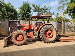 ฝากขายรถไถKUBOTA 8540 DTHปี57มีดันหน้า โรตารีเอกสารเล่มทะเบียน ราคา450,000฿ต่อรองโทร0867379991อ๊อฟ พิจิตร 