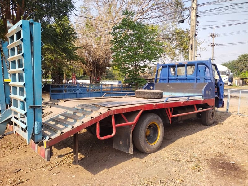 ขาย6ล้ออีแต๋น พื้นเทเลอร์ISUZU 100hpฝาขาว ราคา75,000฿โทร0867379991อ๊อฟ พิจิตร 