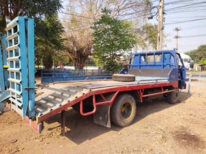 ขาย6ล้ออีแต๋น พื้นเทเลอร์ISUZU 100hpฝาขาว ราคา75,000฿โทร0867379991อ๊อฟ พิจิตร 