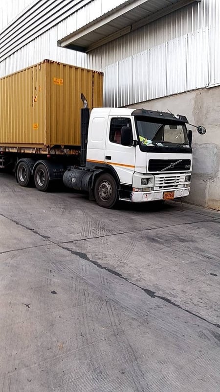 VOLVO FM 320แรงม้า รถบรรทุก หัวลาก 10ล้อ หัวลาก เฉพาะหัว ปี2000