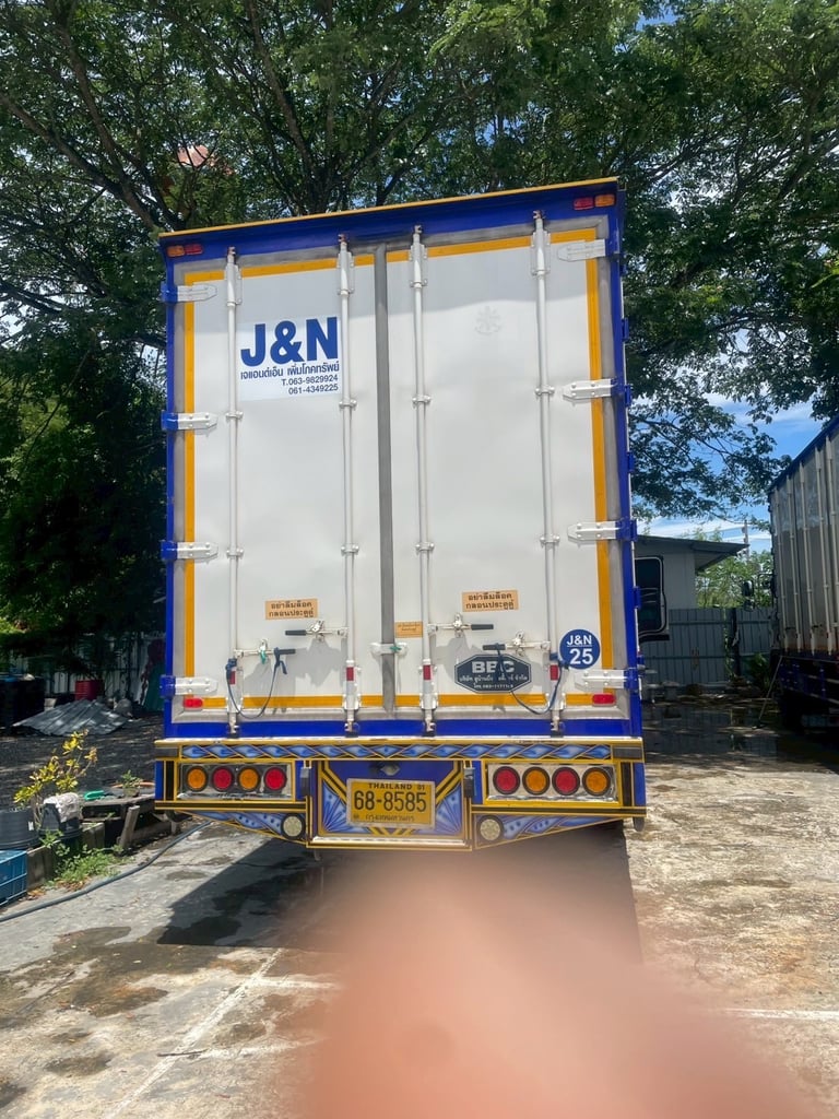 ขายดาวน์ ISUZU FTR รถบรรทุก 6ล้อ ตู้แห้ง ปี2023 เลขไมล์ 191,800 กม. ขายดาวน์ ISUZU FTR รถบรรทุก 6ล้อ ตู้แห้ง ปี2023 เลขไมล์ 191,800 กม.