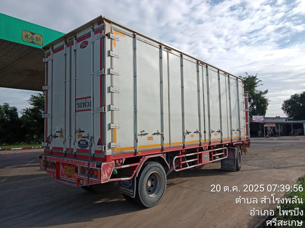 ISUZU FTR รถบรรทุก 6ล้อ พร้อมพ่วงแม่ลูก ปี2023 เลขไมล์ 268,299 กม.