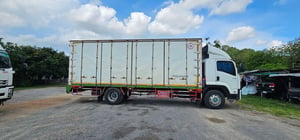 ISUZU FTR 240แรงม้า รถบรรทุก 6ล้อ ตู้แห้ง ปี2013 เลขไมล์ 679,730 กม. สนใจโทรสอบถามได้เลยค่ะ