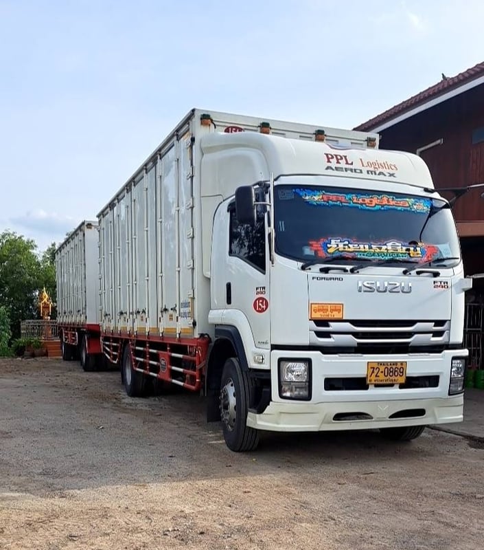 ISUZU FTR รถบรรทุก 6ล้อ พร้อมพ่วงแม่ลูก ปี2023 เลขไมล์ 268,299 กม.