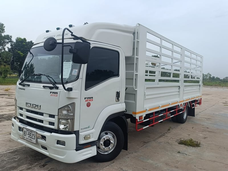 ISUZU FRR 210แรงม้า รถบรรทุก 6ล้อ กระบะเหล็ก ปี2014