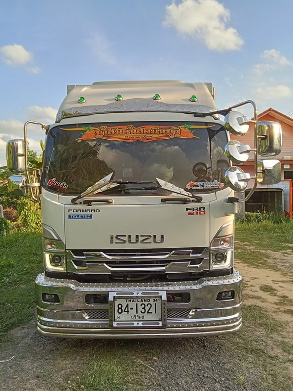 ISUZU FRR 210แรงม้า รถบรรทุก 6ล้อ ตู้เย็น ปี2022