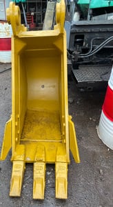บุ้งกี๋ CAT320D ของใหม่ ราคาต่อรองได้ค่ะ บุ้งกี๋ CAT320D ของใหม่ ราคาต่อรองได้ค่ะ