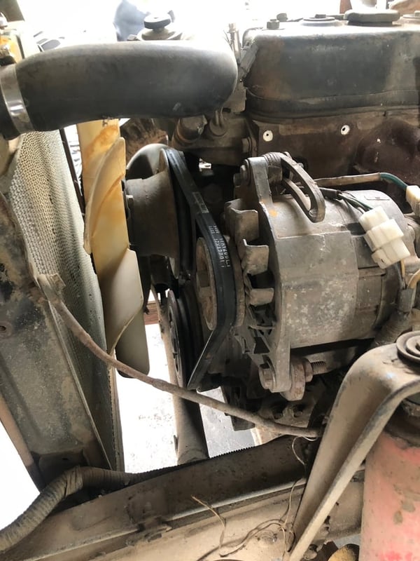 ขายเครื่อง ISUZU 4BE1 พร้อมเกียร์ มีหมายเลข