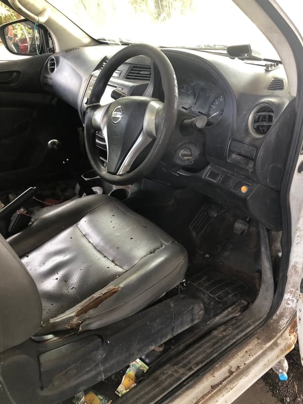 ขายเครื่องพร้อมเกียร์NAVARA NP300 