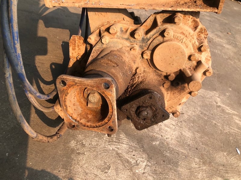 ขายสโลว์ของรถอีซูซุดั๊ม6ล้อ สภาพสวยพร้อมเพลาต่อเกียร์และเฟืองท้าย