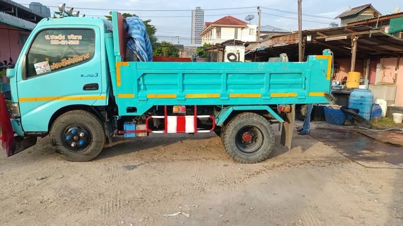 ขายรถหกล้อดั้มพ์ 3 คิว ปี 60 เครื่อง 150 แรง ขายรถหกล้อดั้มพ์ 3 คิว ปี 60 เครื่อง 150 แรง