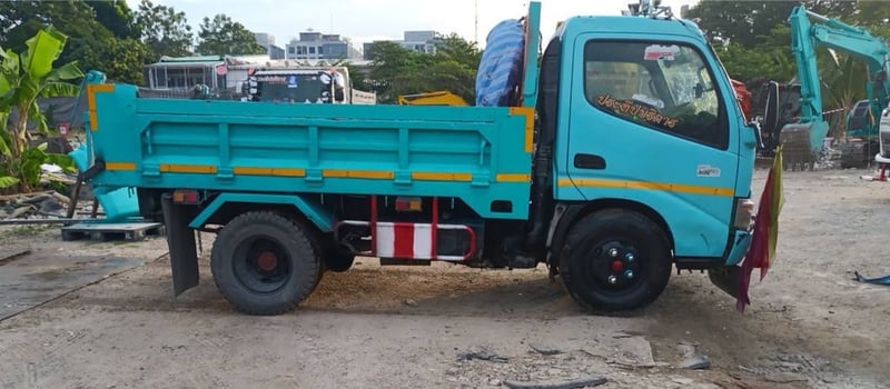 ขายรถหกล้อดั้มพ์ 3 คิว ปี 60 เครื่อง 150 แรง ขายรถหกล้อดั้มพ์ 3 คิว ปี 60 เครื่อง 150 แรง