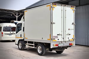 ISUZU NLR(4 ล้อไม่ติดเวลา)