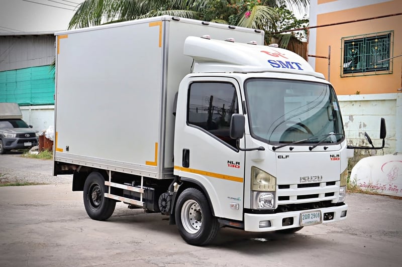 ISUZU NLR(4 ล้อไม่ติดเวลา)