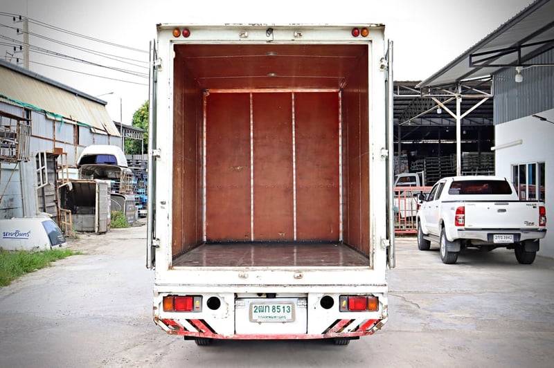 ISUZU NLR 130 แรง (4ล้อไม่1.9ติดเวลา)