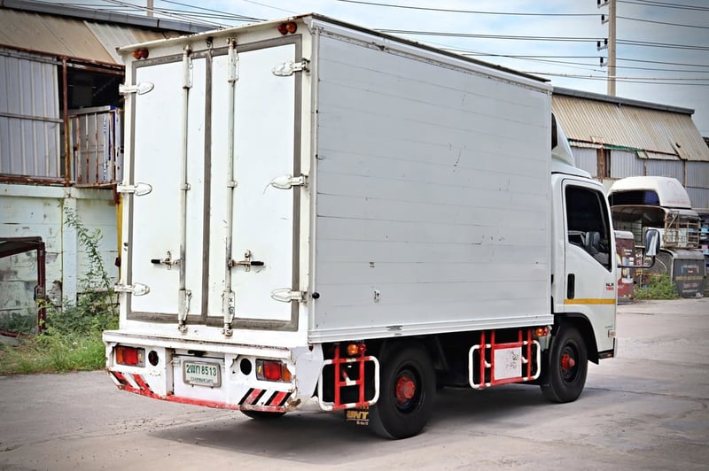 ISUZU NLR 130 แรง (4ล้อไม่1.9ติดเวลา)