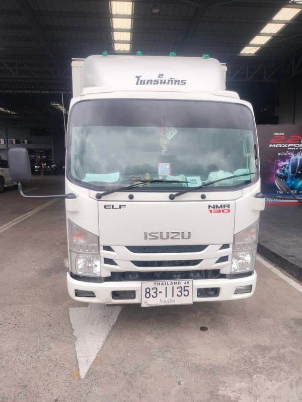 ISUZU NMR 130แรงม้า รถบรรทุก 6ล้อ ตู้แห้ง ปี2020