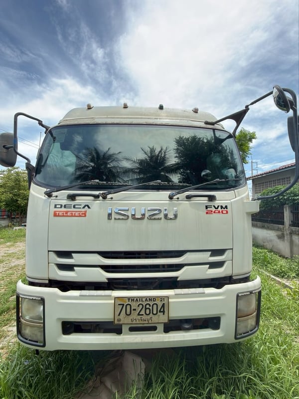 ISUZU FVM 240แรงม้า รถบรรทุก 10ล้อ ตู้เย็น ปี2019