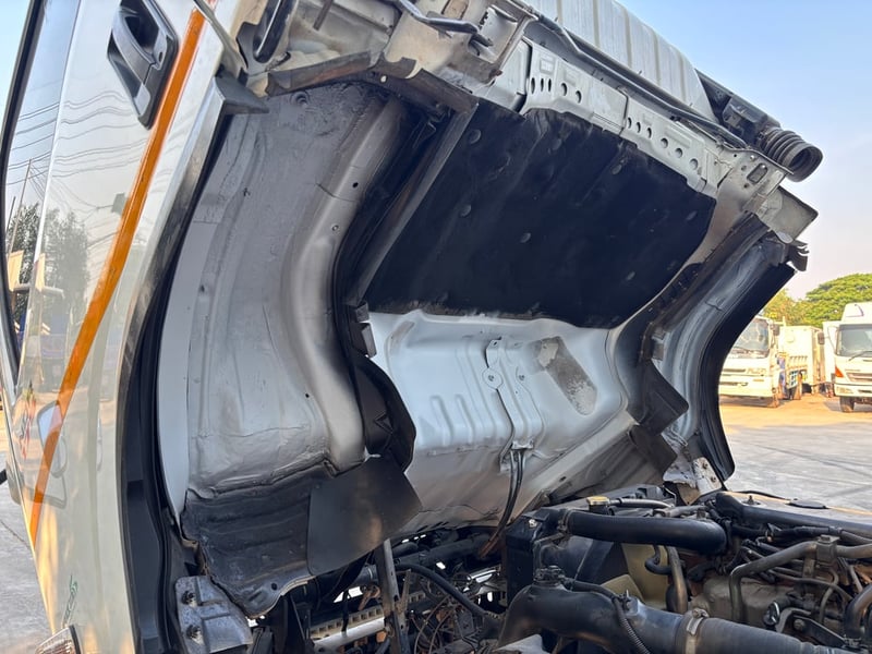 HINO NQR 175แรง ปี56 5.60ม.