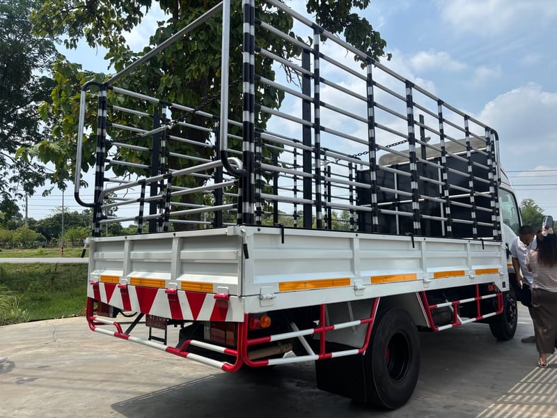 ISUZU NQR 175แรง ปี59 ยางเต็ม กระบะใหม่ ISUZU NQR 175แรง ปี59 ยางเต็ม กระบะใหม่