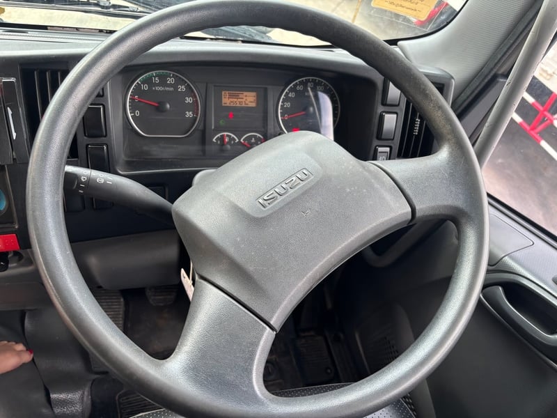 FVM 300แรง ปี61 6.50ม. (เพลาเดียวไม่ดั้ม) ฟรีค่าจัดค่าโอน ‼️