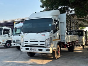 รถบรรทุก NQR 175 ปี56 5.60ม.