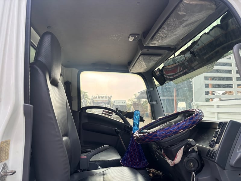 รถดั้มพ์ NMR 130แรง ปี59 