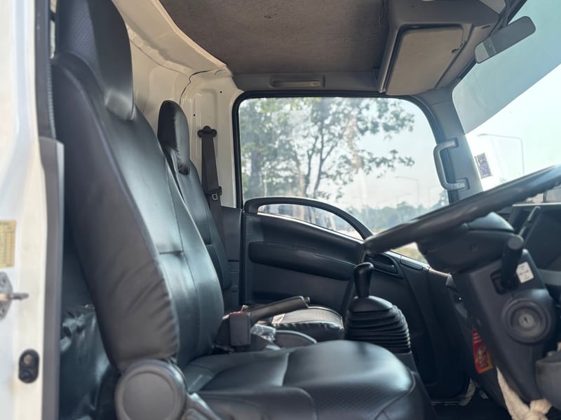 HINO NQR 175แรง ปี56 5.60ม.