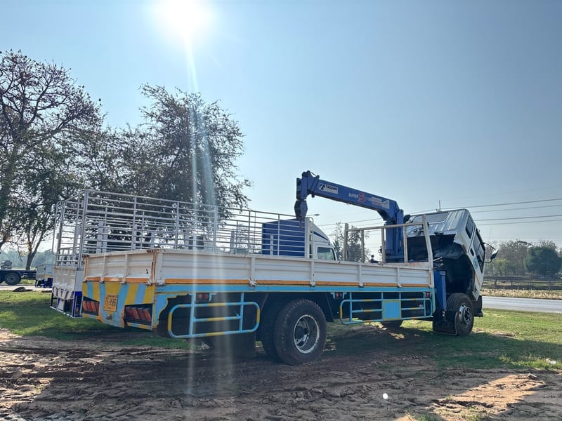 รถหกล้อเครน TADANO FTR 195แรง ปี48  7.50ม.