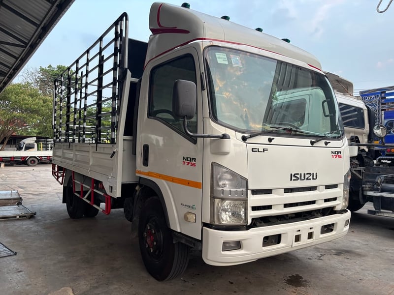 ISUZU NQR 175แรง ปี59 ยางเต็ม กระบะใหม่